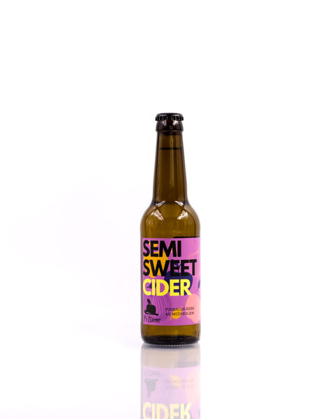 Box: 12 bottles of Semi Sweet Cider
